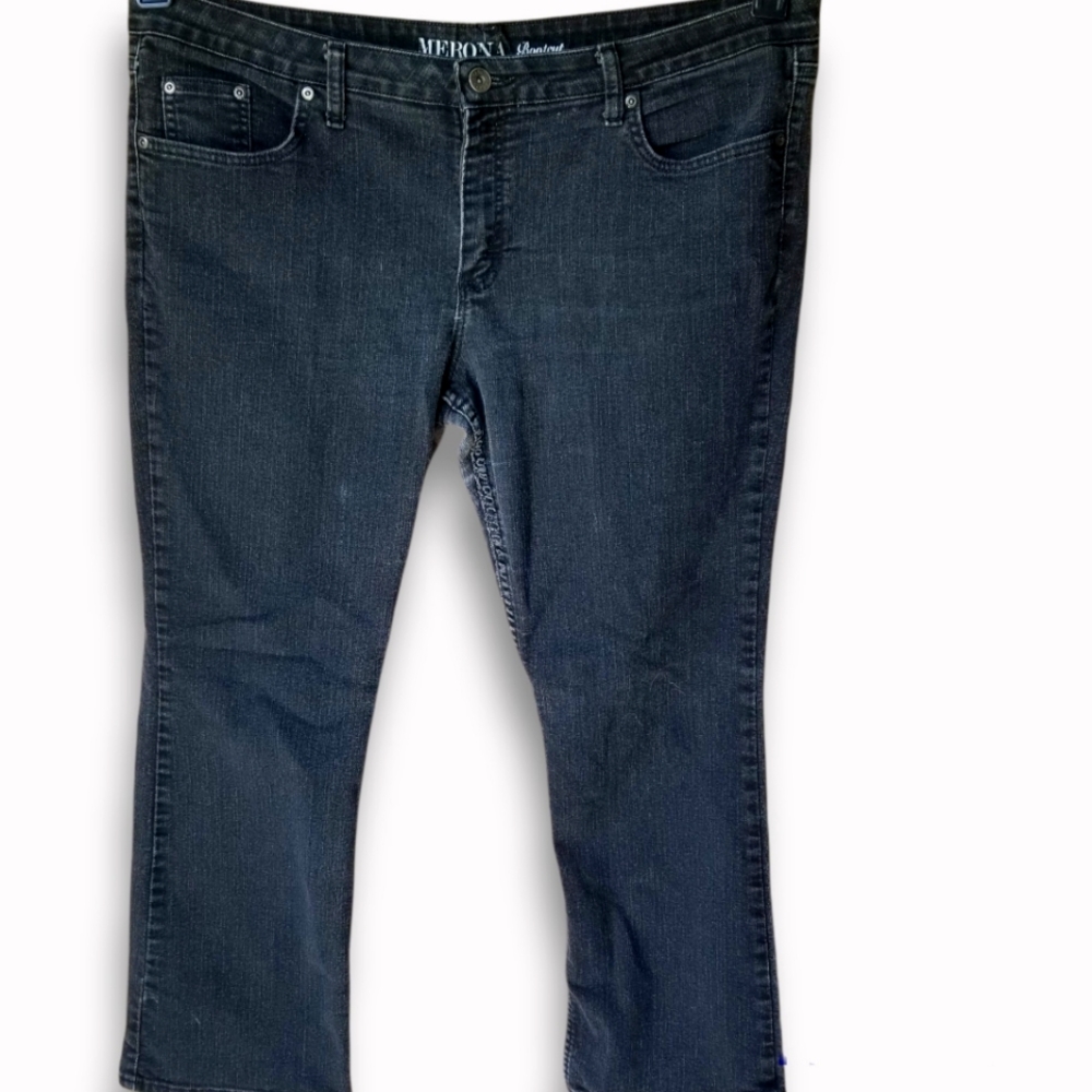 Merona Bootcut Jeans Sized 18 Short